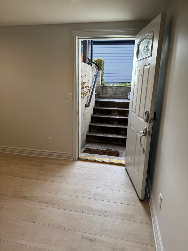 Photo - 1925 Logan Ave S