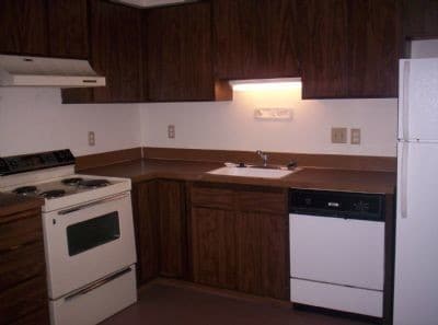 Photo - Large 2-bedrooms in 4-plex with laundry ro...