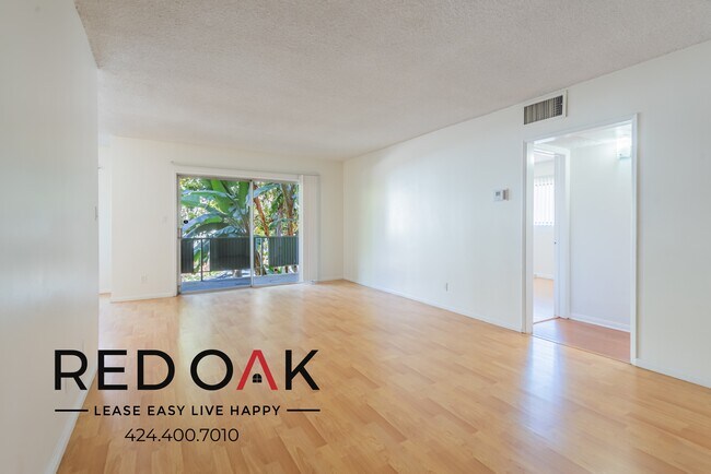 Photo - 319 S Clark Dr Unidad 307