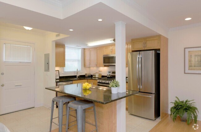 Building Photo - 77 Thornton Rd Unit 1 Rental