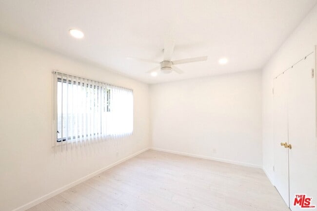 Photo - 1037 11th St Unit 4