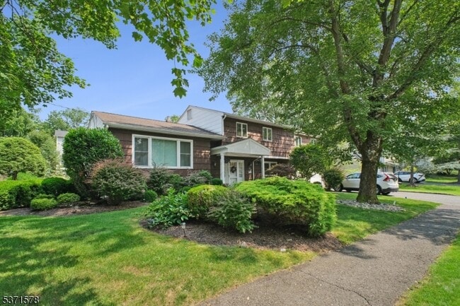 Building Photo - 5 Trombley Dr Rental