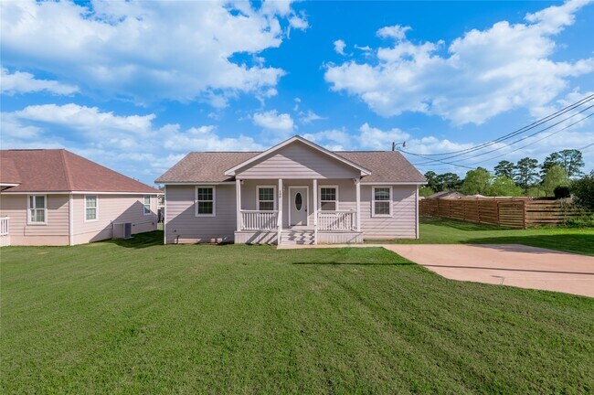 Photo - 100 Shorewood Dr