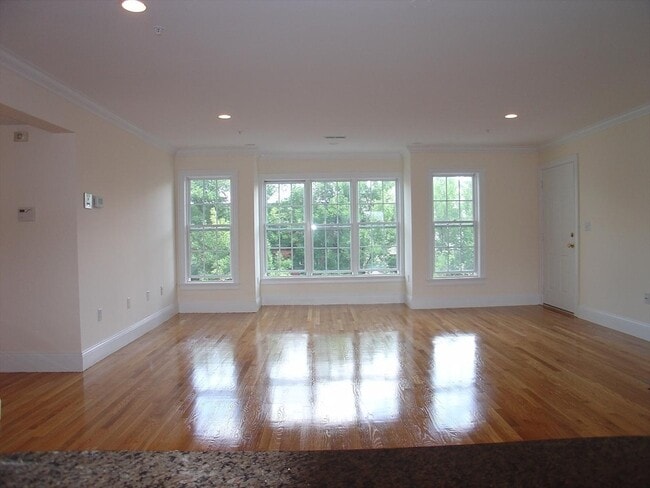 Photo - 50 B St Unit 6