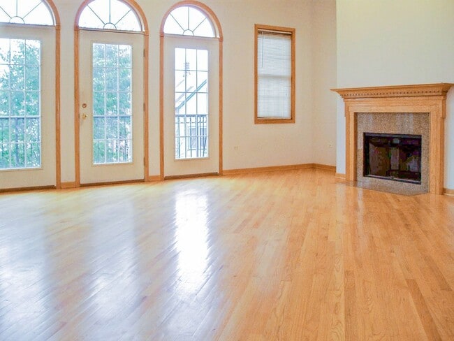 2743 N Southport Ave Unit 3S