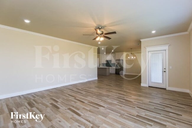 Photo - 847 Acorn Bnd