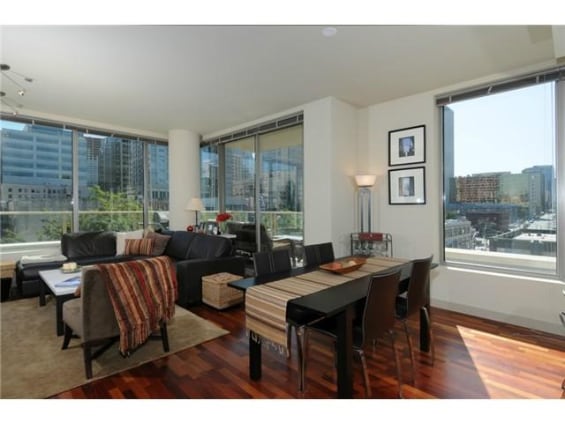 Building Photo - Great 2bd 2ba condo in South Lake Union 2200 complex W/S/G Parking included! SLU's best location