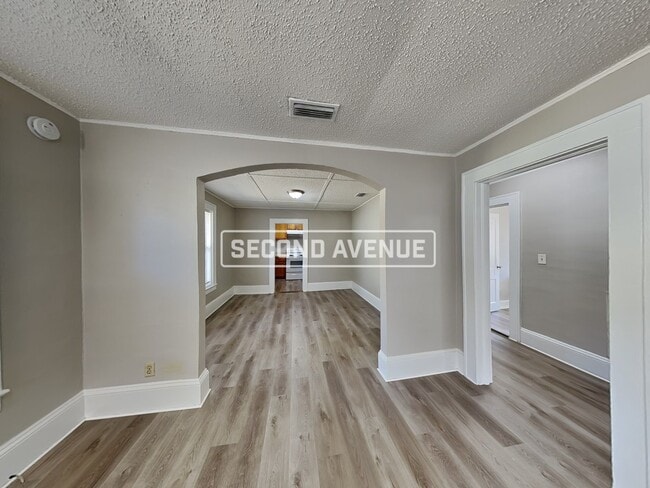 Photo - 2911 W 16th St