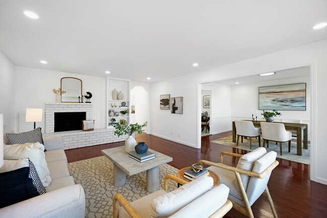 Photo - 584 Hillside Blvd