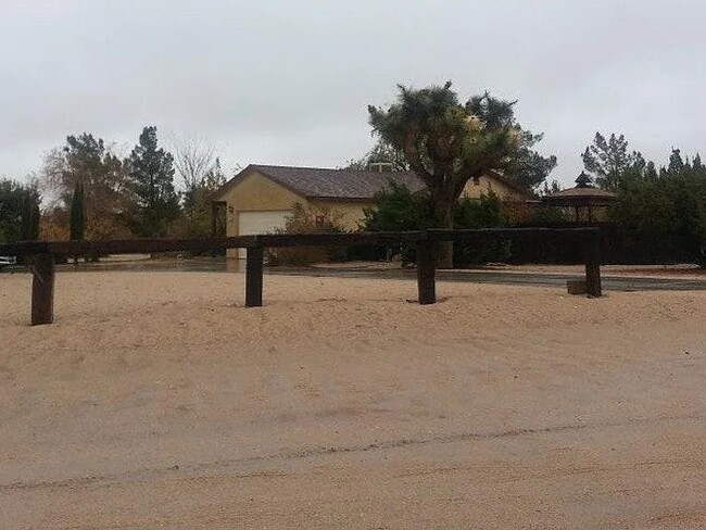 Photo - 11125 Smoke Tree Rd