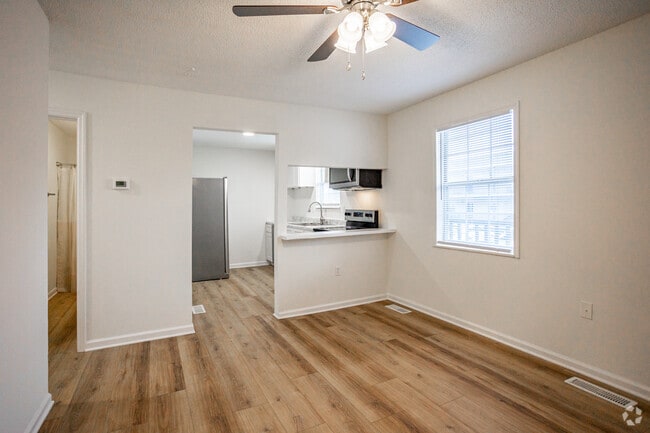 2BR, 1BA - 900SF - Living Room