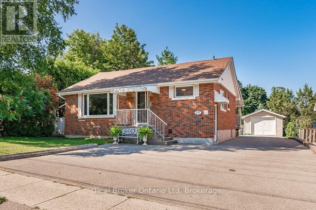 Photo - 195 Edinburgh Rd S