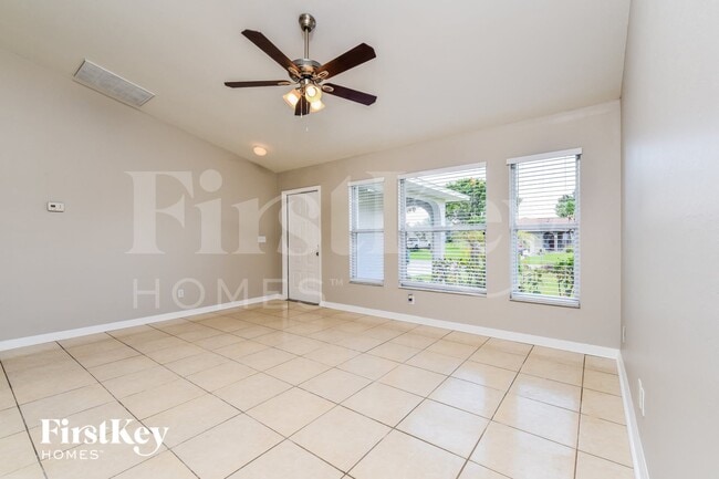 Photo - 2918 SE 8th Pl