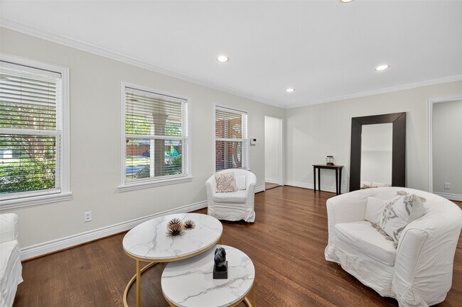 Photo - 5111 Creekbend Dr