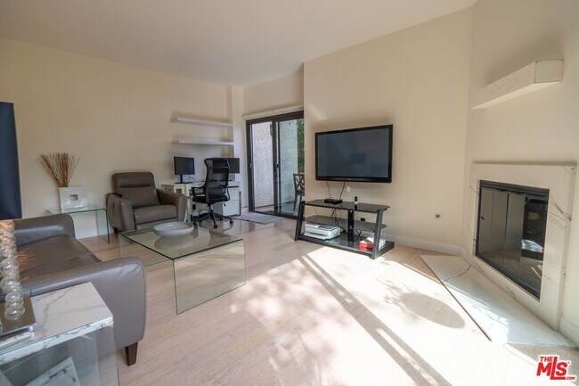 Photo - 8110 Manitoba St Unit 114