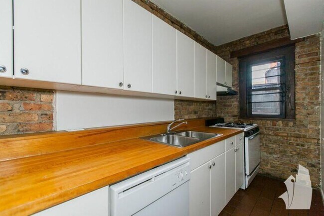 Photo - 1 bedroom in Chicago IL 60657 Unidad 556-2F