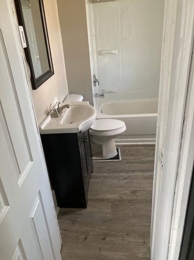 Photo - 96 Lyndhurst St Unidad Up