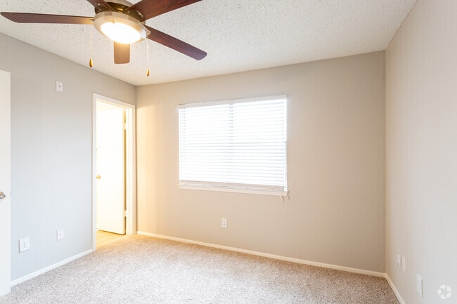 3BR, 2.5BA - 1064SF
