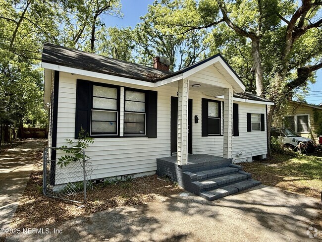 Building Photo - 822 Saranac St Rental