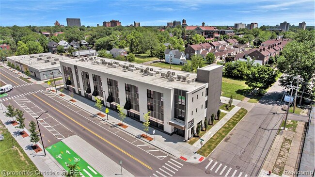 Building Photo - 7410 Kercheval Ave Unit 212 Rental