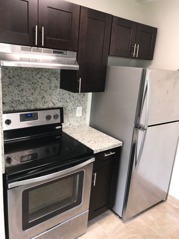 Building Photo - 1181 W River Dr Rental