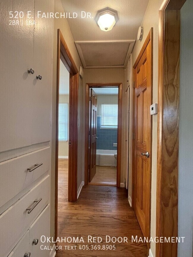 Photo - 520 E Fairchild Dr