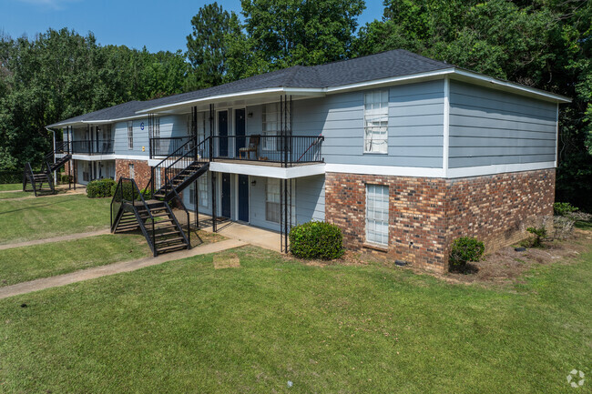 Building Photo - Oak Creek Apartments