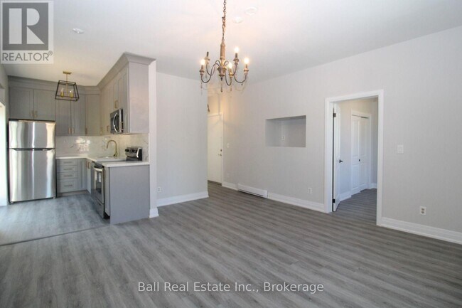 Photo - 291 Stewart St