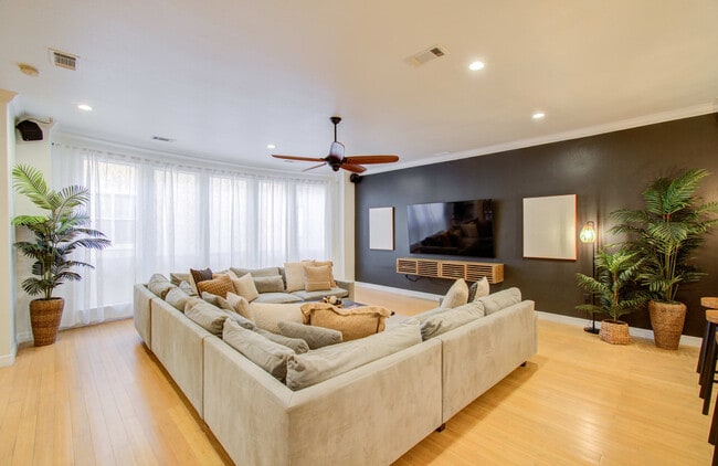 Photo - 3010 Chenevert St Unidad ID1019638P