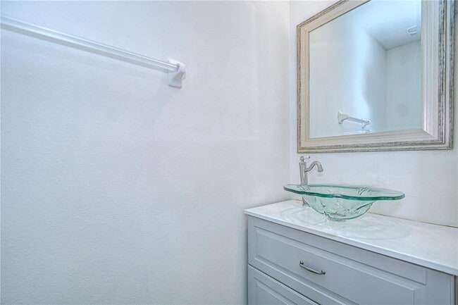 Photo - 1382 Crescent Hoop Wy