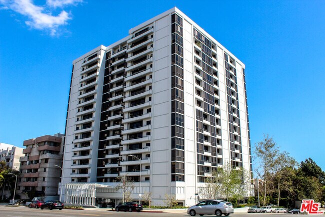 Photo - 10660 Wilshire Blvd Unidad L3