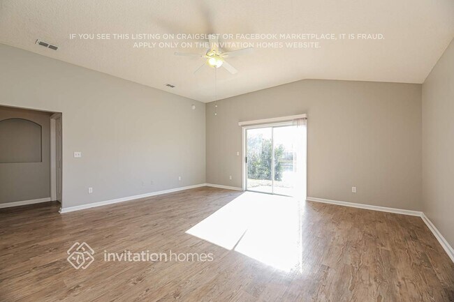 Photo - 1465 Seawolf Trail N