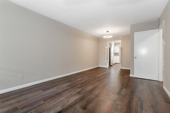 Photo - 7551 Brentcove Cir