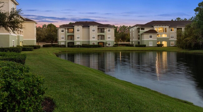 Building Photo - The Vale at Baymeadows