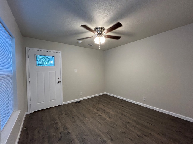 Photo - 5605 Hiett Ct