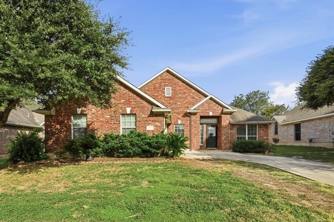 Photo - 1665 Amberwood Loop