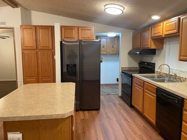 Photo - Lakefront Living In McConihe Flats!!