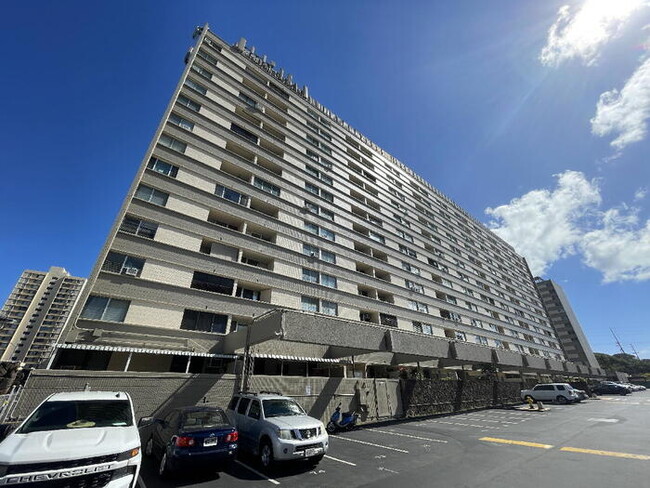SUNSET LAKEVIEW 3/2/tndm pkg, Bldg A, W/D,... - SUNSET LAKEVIEW 3/2/tndm pkg, Bldg A, W/D,... Unit APT A1010