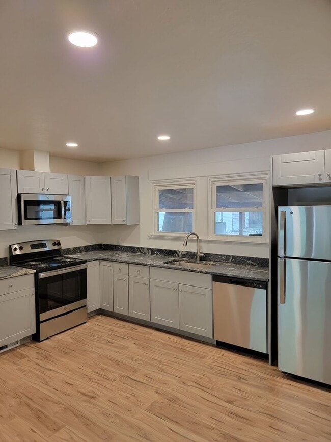 Photo - 3 Bed 2 Bath Home
