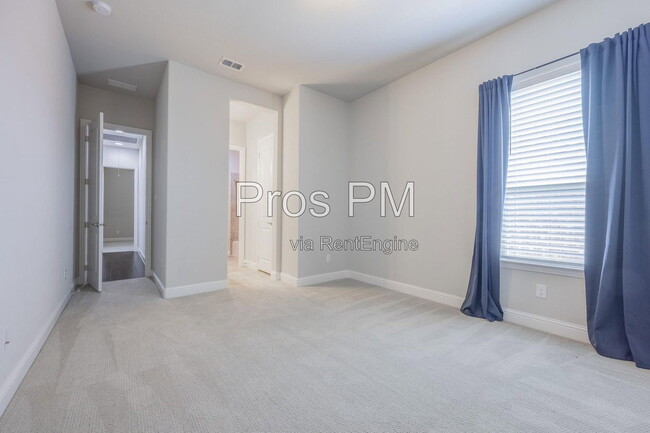 1017 Wimberly Ln