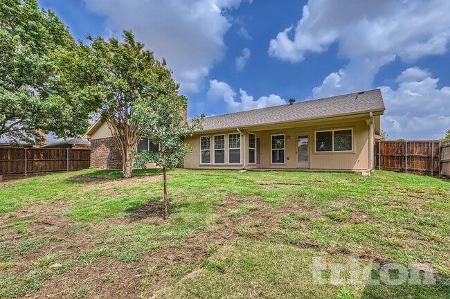 Photo - 2113 Tampico Dr House