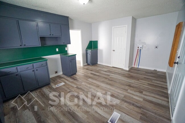 Photo - 905 26th Ave N