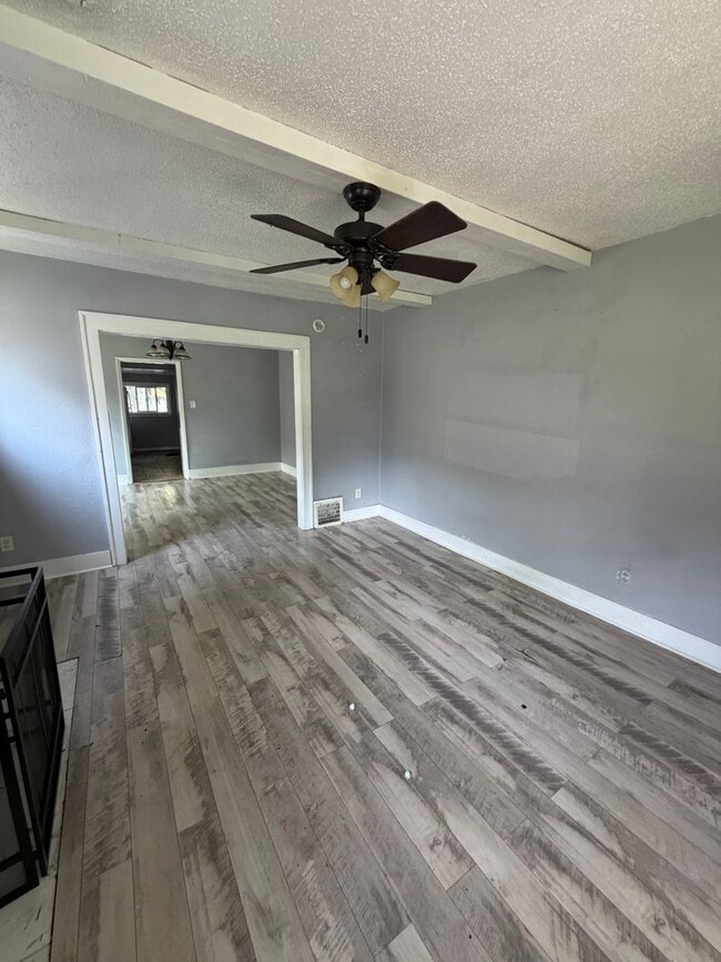 Photo - 2 bed 1 bath bungalow
