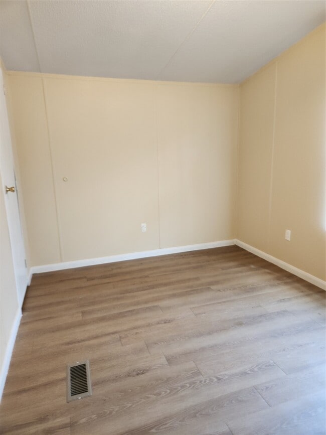 Photo - 19139 Groveway Dr