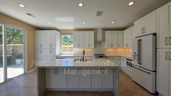 Building Photo - 4432 Coffeetree Ln