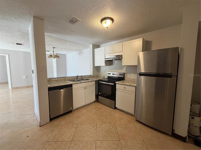 5225 Via Hacienda Cir Unidad B115