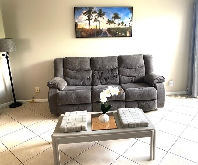 1750 N Congress Ave Unit 403