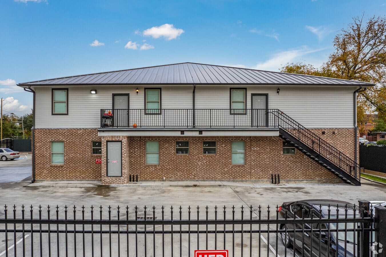 Photo - 2906 Berry Rd