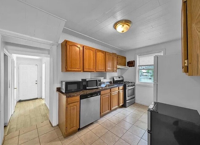 Photo - 5540 60th Ave