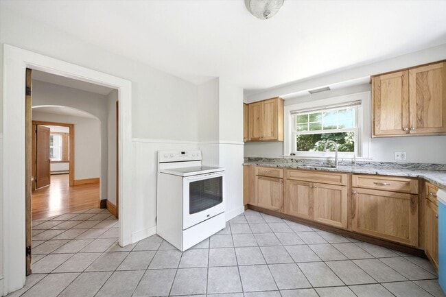 Photo - 345 Coolidge Ave Unit #1